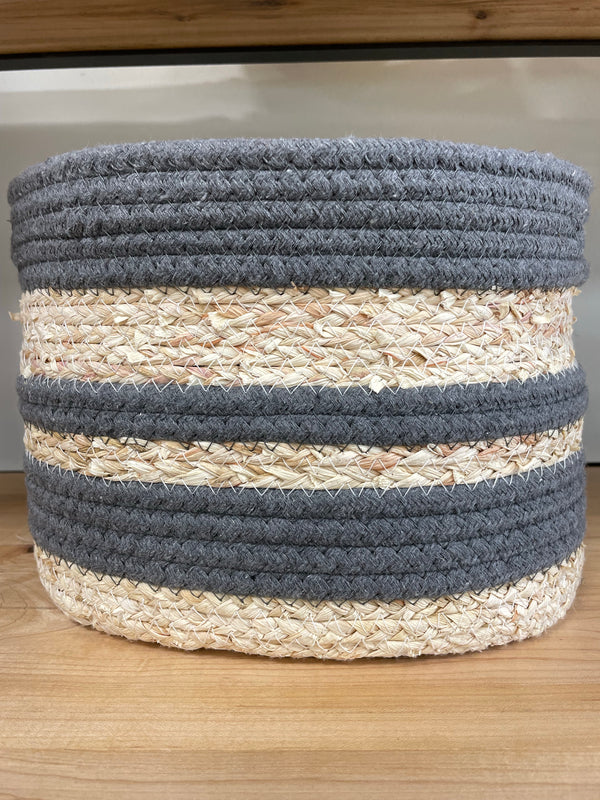 Artisan De Luxe Woven Basket